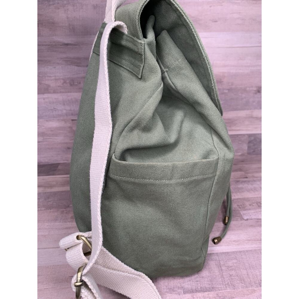 Hindbag Unisex Eliot olive green canvas Backpack bag with charm - Picture 8 of 13